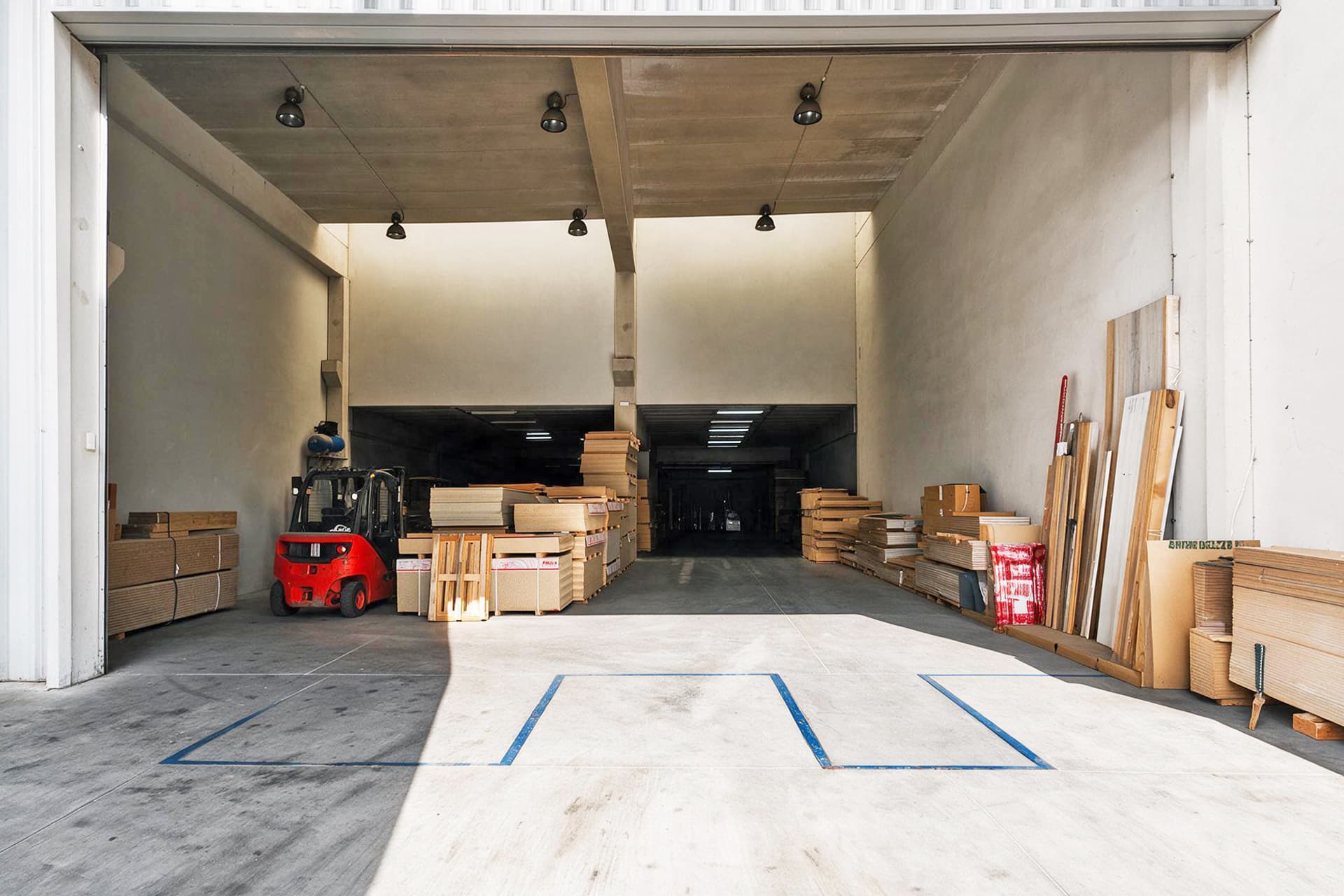 Venta de madera en Culleredo para carpintería y decoración en Almacenes A. López Calvo